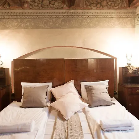 Stylish In The Heart Of Cracow Apartment